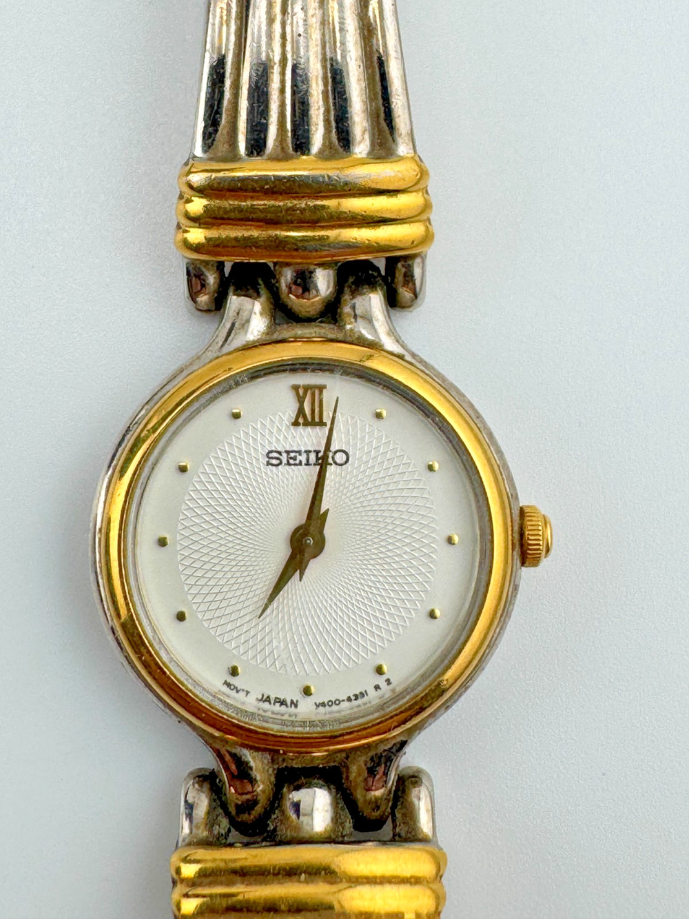 Seiko Ladies Quartz Watch Two Tone Fluted Bracelet Guilloche Dial V400-1228